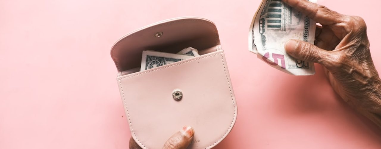 Het indrukwekkende vermogen van Roland Kahn en zijn weg naar succes